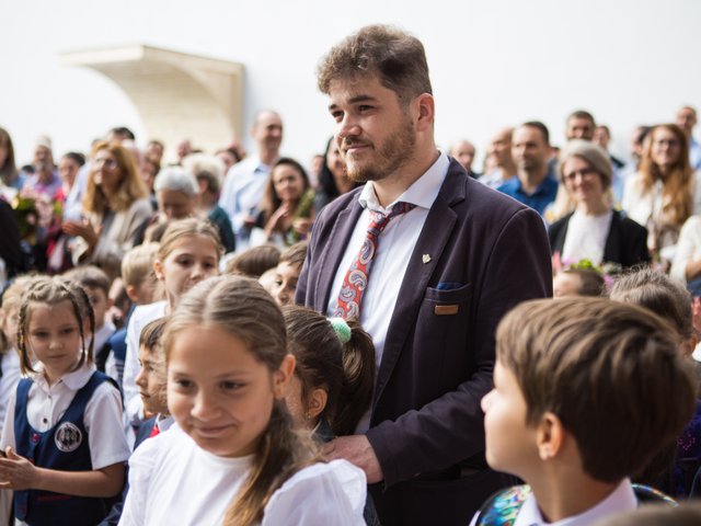 LICEUL TEORETIC SFINTII TREI IERARHI2