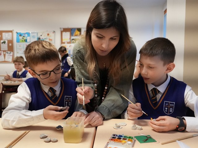 LICEUL TEORETIC SFINTII TREI IERARHI1