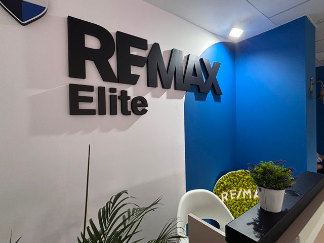 REMAX Elite Brasov1