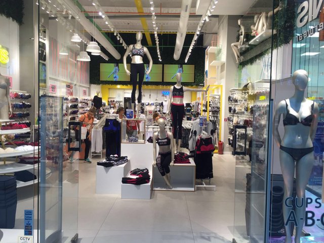 MAGAZINE CALZEDONIA INTIMISSIMI TEZENIS1