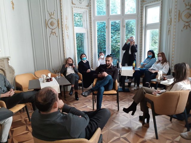 Top Estate Team membrii ai retelei globale Chestertons2