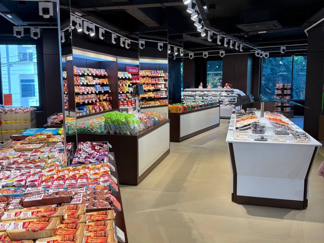 Roshen Retail2